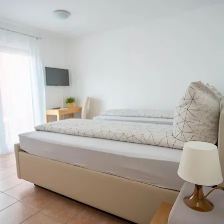 Victoria بيت ضيافة 3*